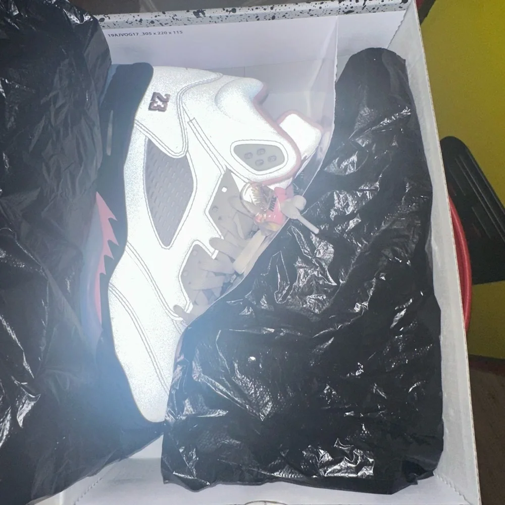 Jordan 5 Retro "Medium Soft Pink" Men's Shoe - Picture 6 of 8